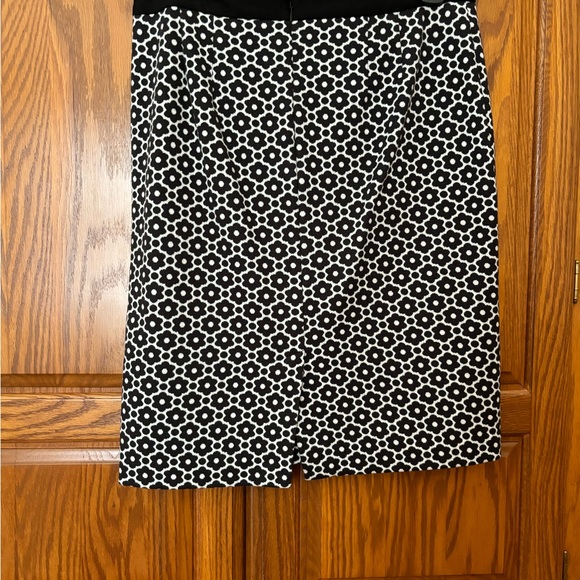 Talbots Knit Skirt Size 8P EUC - Picture 3 of 5